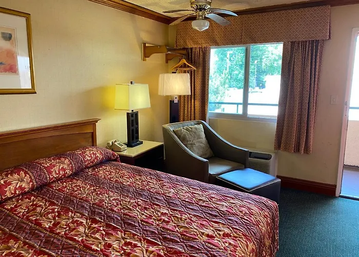 Motel: New Century Inn